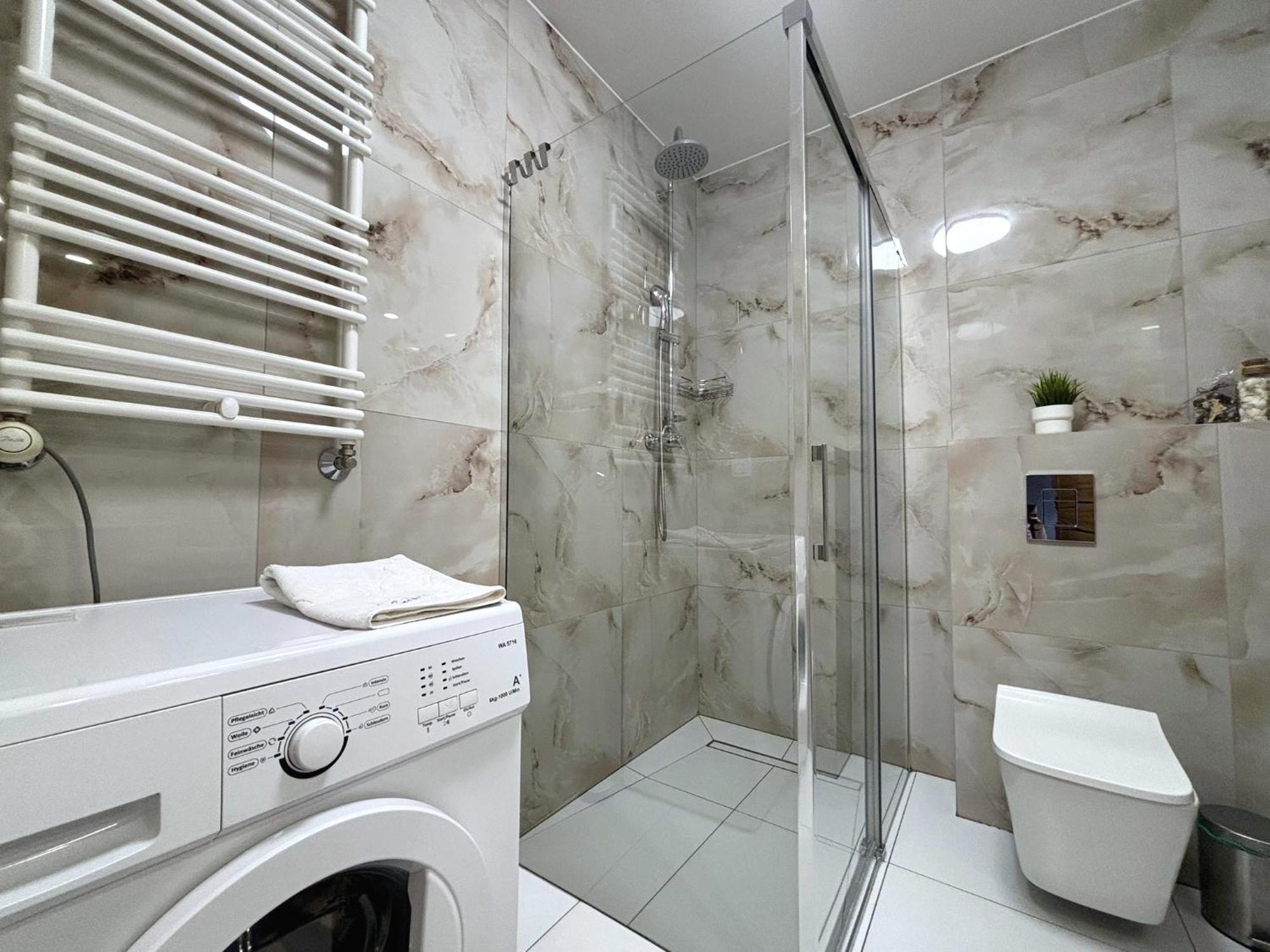 Apartamenty Bryza-Matejki 1B-Parking Swinoujscie Ngoại thất bức ảnh